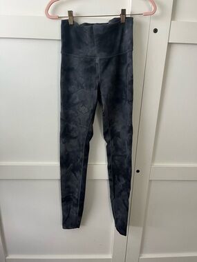Lululemon High-Waist Tie-Dye Leggings in Dark Slate